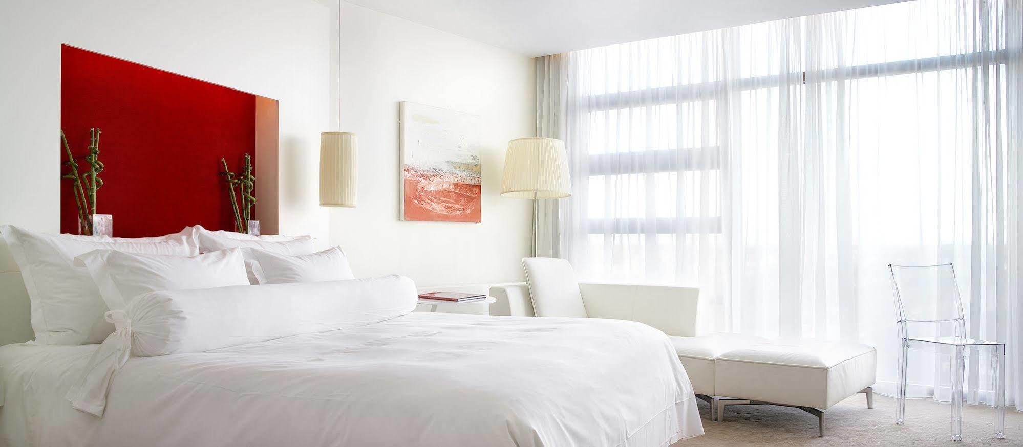 The Beacon Hotel Sandyford Bagian luar foto