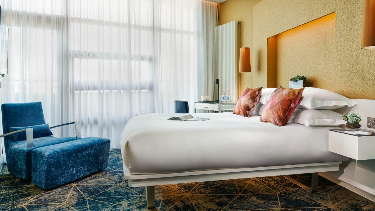 The Beacon Hotel Sandyford Bagian luar foto