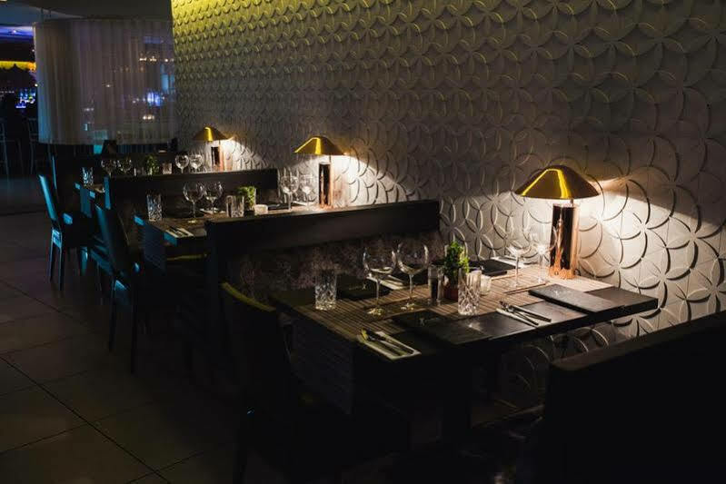 The Beacon Hotel Sandyford Bagian luar foto