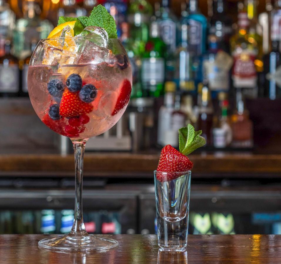 The Beacon Hotel Sandyford Bagian luar foto